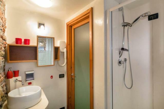 Lovingenoa Prione Apartment *