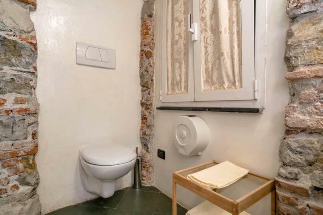 Lovingenoa Prione Apartment